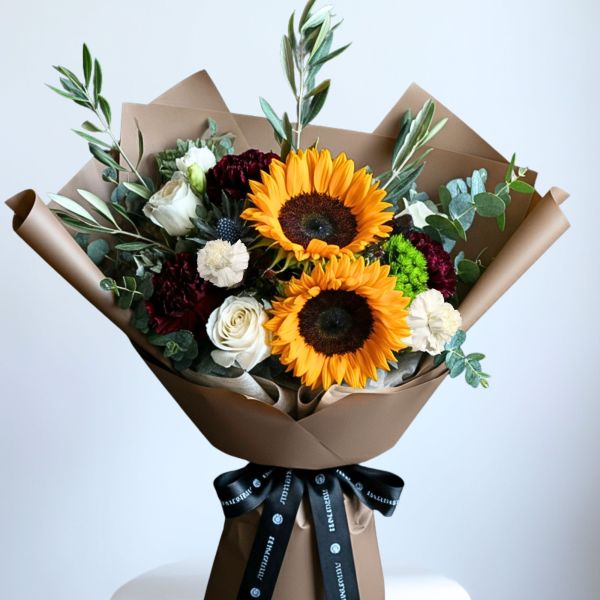 Fiori per Lui: La Guida di Elena Rossi per un Regalo di Carattere (per il Papà, un Amico o il Partner)